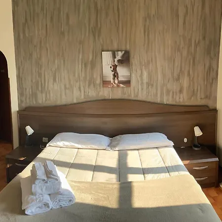 Hotel 900strati *