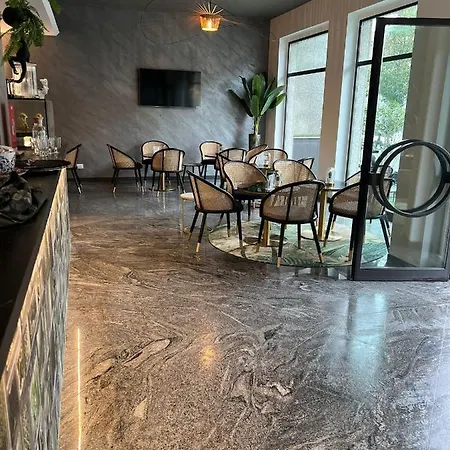 900strati Hotel